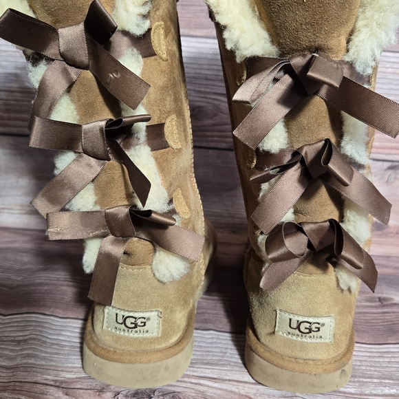 UGG Women's Brown Shearling Lace-Up Boots - Picture 3 of 6